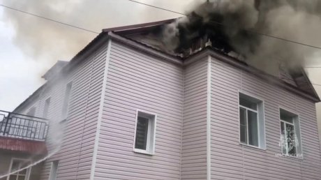 В Пензе пожарные не дали огню уничтожить двухэтажный дом