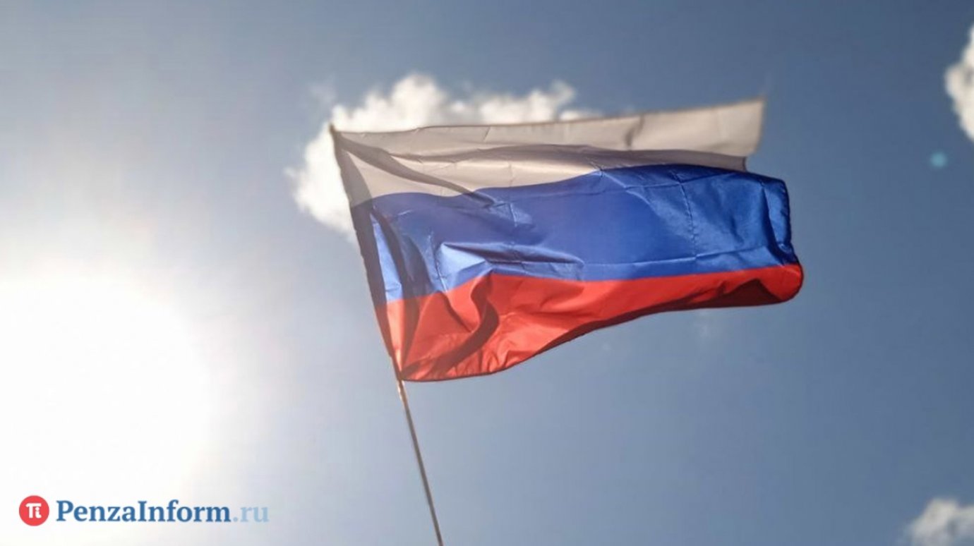В Минобрнауки России отказались от идеи вводить в вузах церемонию поднятия флага