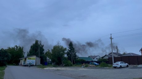 В Пензе на улице Кривозерье загорелся склад