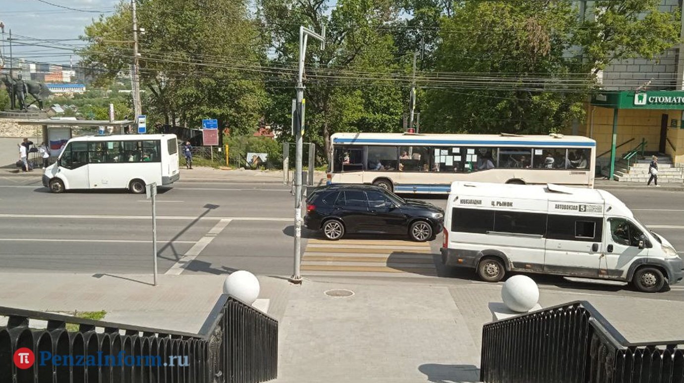 В Пензе водителей просят быть осторожнее из-за жары