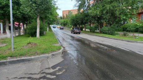 Коммунальная авария на улице Красной оставила дома без воды