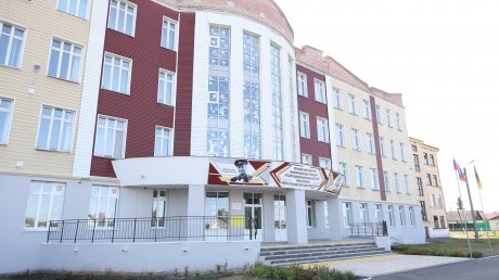 Губернатор проверил готовность школ в Кузнецке и двух районах области