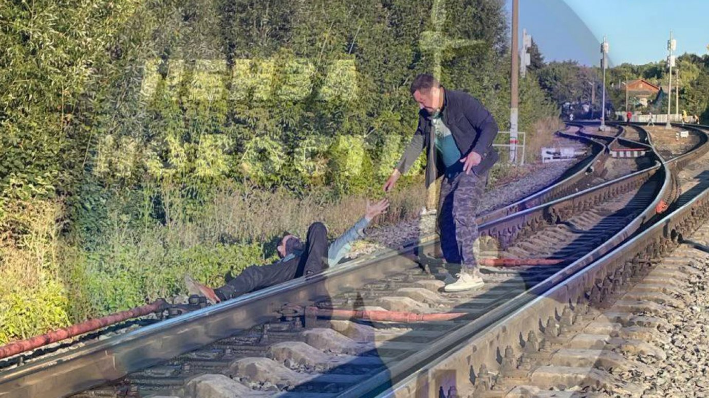 В микрорайоне Арбеково мужчина попал под поезд