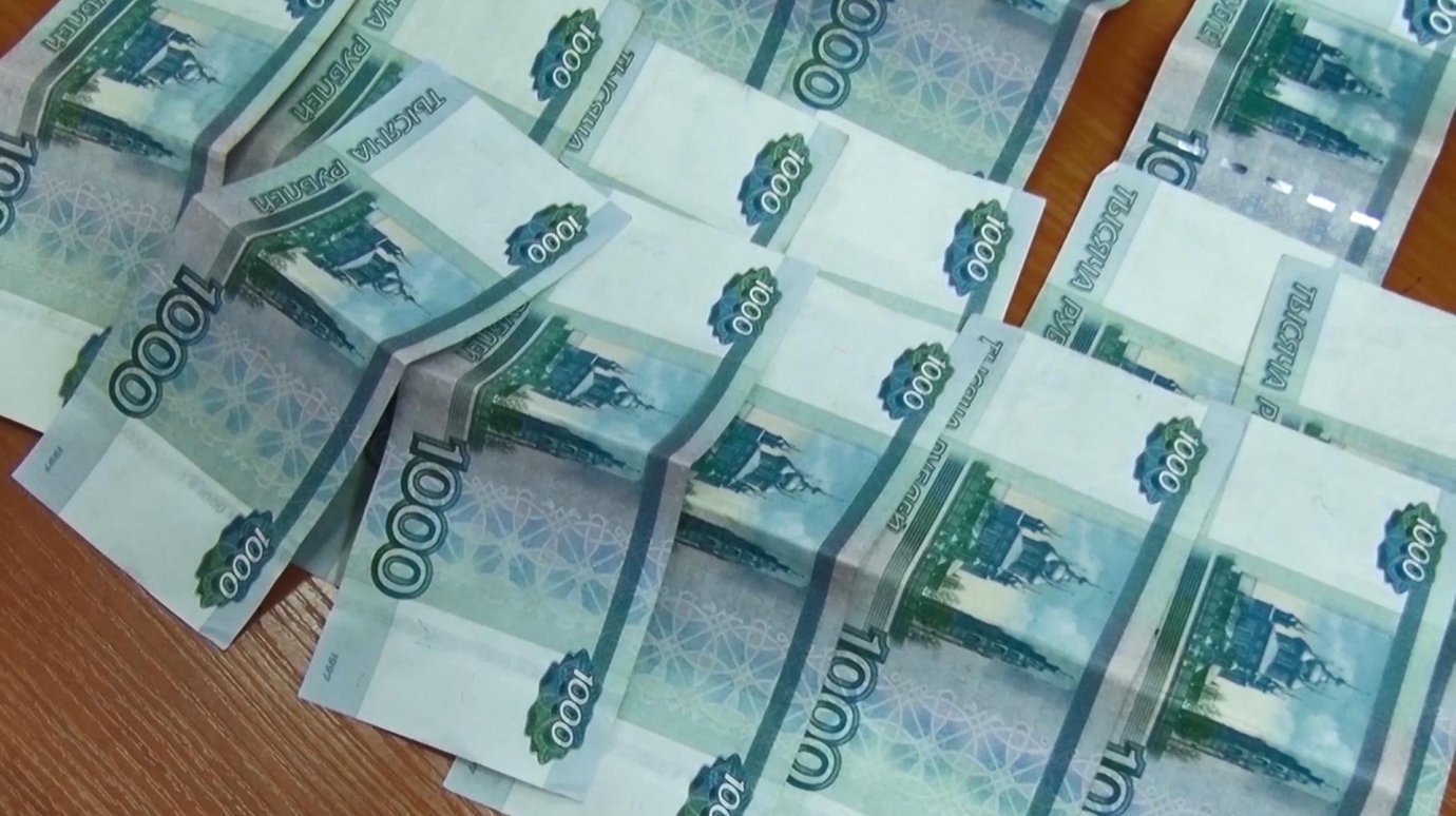 Мошенники вытянули из пензячки более миллиона рублей