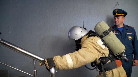 Пензенские пожарные покорили высоту «Созвездия» от «Термодома»