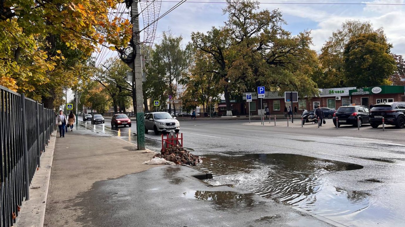 Улицу Лермонтова в Пензе залило водой