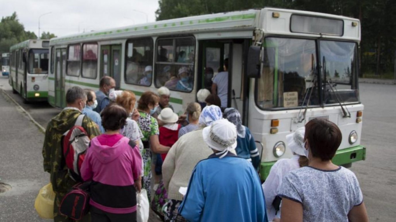 Зареченских дачников автобус будет возить до конца месяца