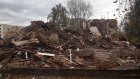 Жители Заводского района месяцами смотрят на обломки снесенного дома