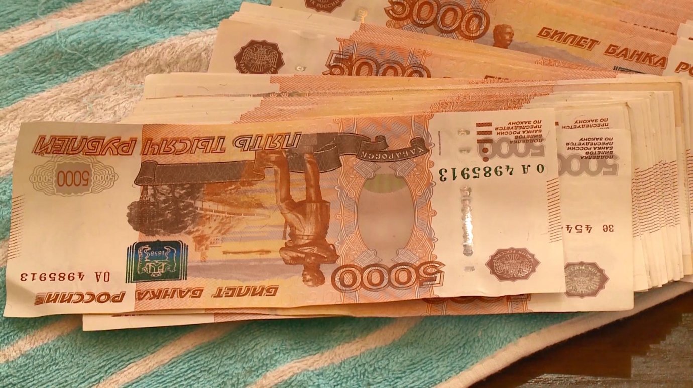 83-летняя пензячка лишилась 200 000 рублей в попытке помочь дочери