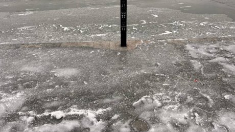 Пензячка запечатлела «ледяные аттракционы» на набережной Суры