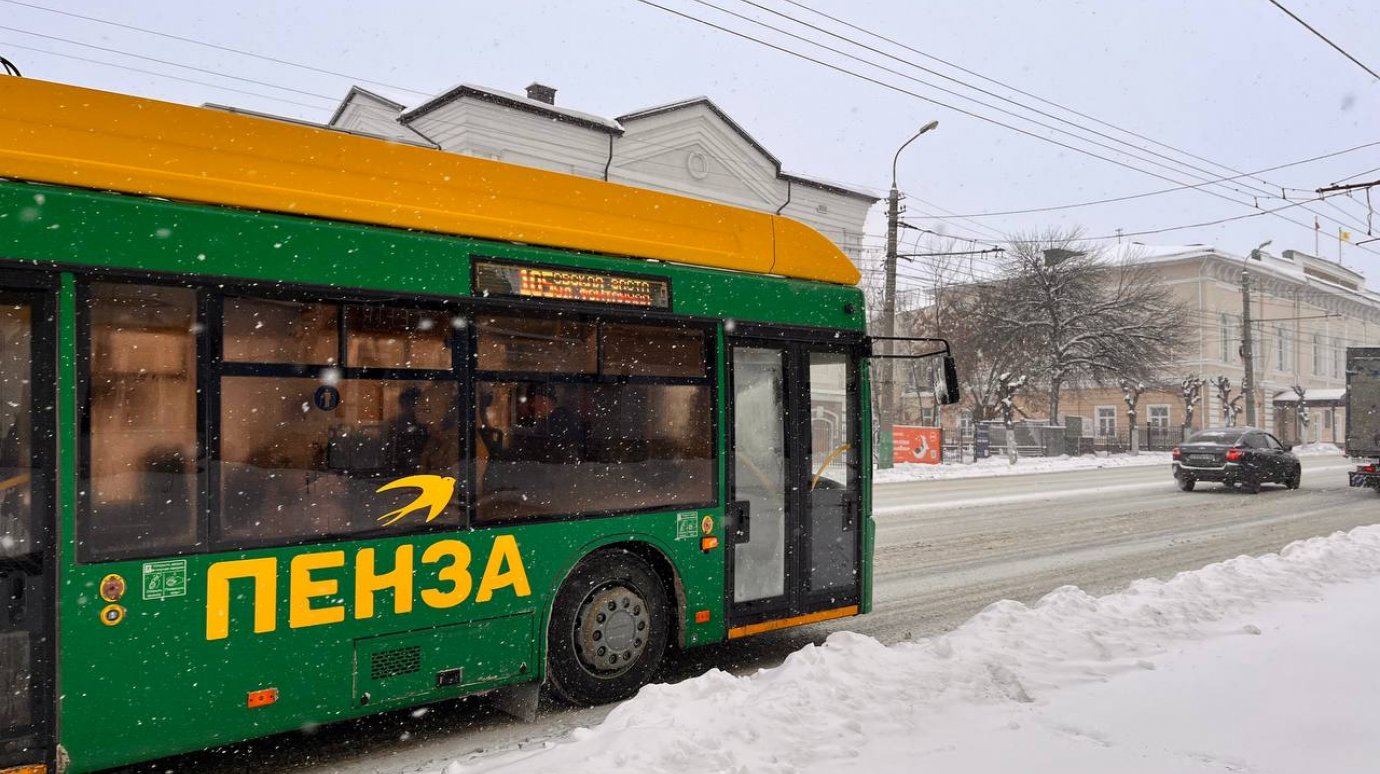 Пензенца удивило, как троллейбусы № 105 используют автономный ход
