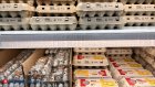 В России назвали сроки снижения цен на яйца
