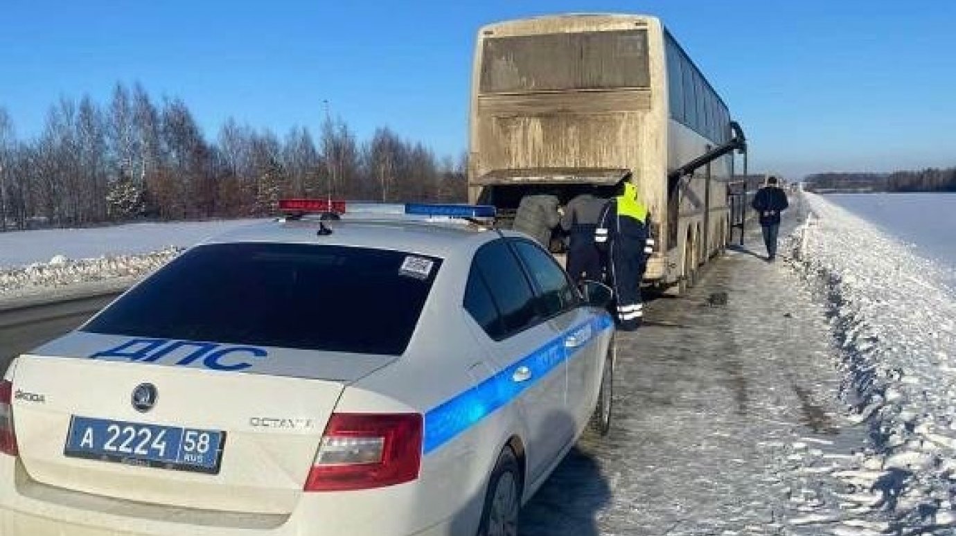 В Пензенском районе сломался автобус со студентами из Дагестана