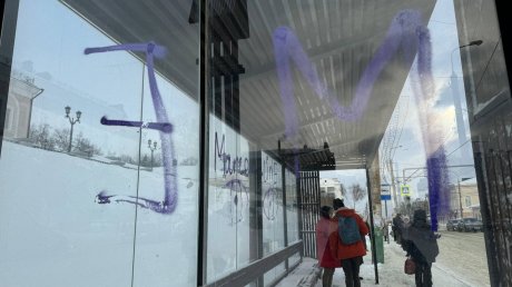 Павильоны на «Лермонтовской библиотеке» изуродовали вандалы