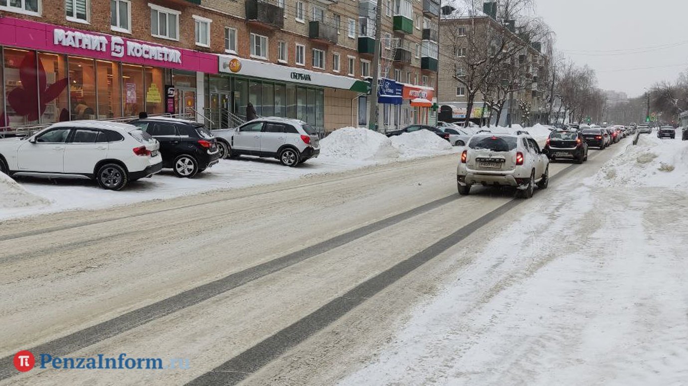 В Пензе так и не решили проблему сужения дорог при очистке от снега