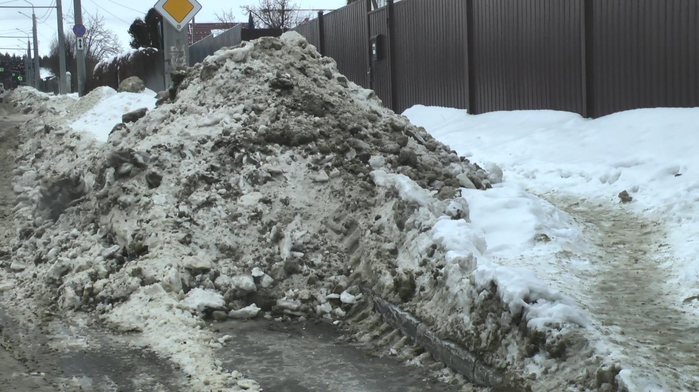 В Пензе составили протоколы за снег и лед на дорогах