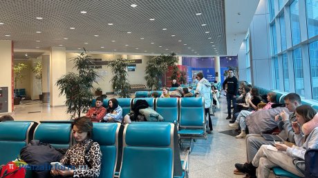 Российские аэропорты попросили власти не запрещать проход в терминалы без билета