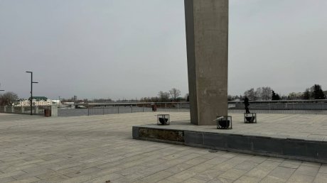 В Пензе разрушается основание монумента «Росток»
