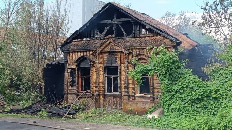 На улице Гладкова в Пензе сгорело историческое здание