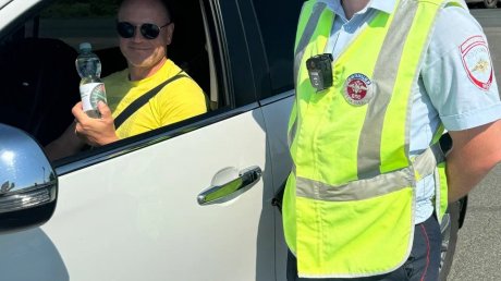 Сотрудники Госавтоинспекции спасли пензенских водителей от жажды