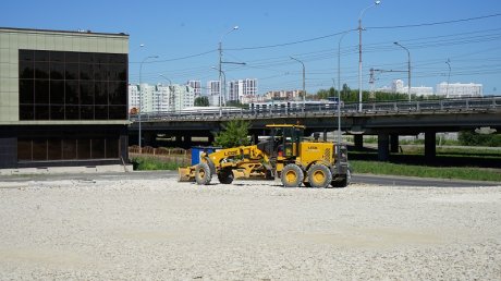 Глава Пензы оценил ход строительства рынка в Арбекове