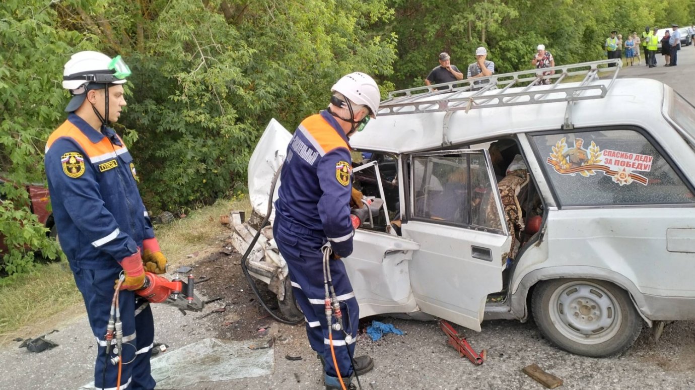 Под Шемышейкой пенсионер и подросток попали в смертельное ДТП