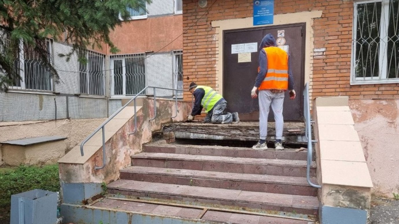 В больнице на улице Гагарина в Пензе ремонтируют вход