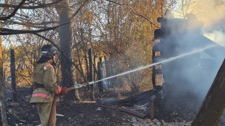 В Городищенском районе огонь уничтожил 2 жилых дома