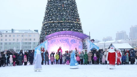 В Пензе состоялось торжественное шествие Дедов Морозов