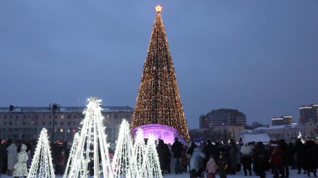 В Пензе состоялось торжественное шествие Дедов Морозов