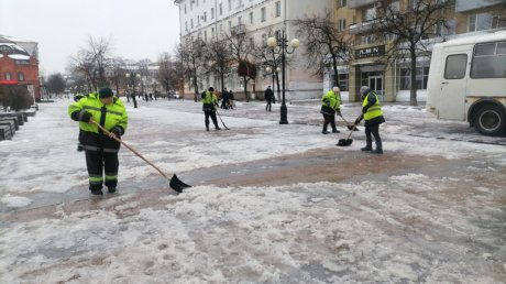 С улиц Пензы за сутки убрали 1 600 кубометров снега