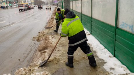 С улиц Пензы за сутки убрали 1 600 кубометров снега