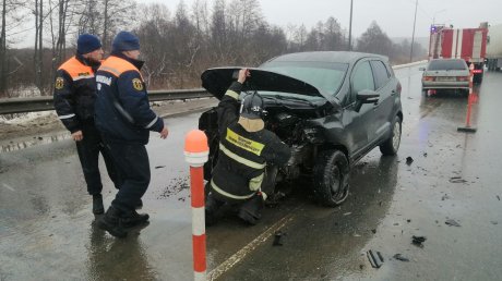 В Городищенском районе на мосту столкнулись Ford и Kia