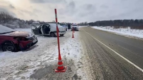 Под Пензой в ДТП с тремя машинами пострадали люди