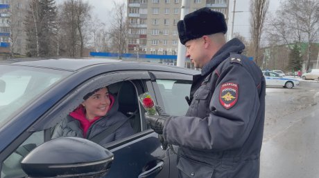 В Пензе сотрудники ГАИ удивили автомобилисток