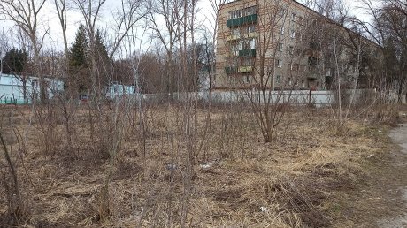 На улице Свердлова снесли часть много лет простоявшего забора