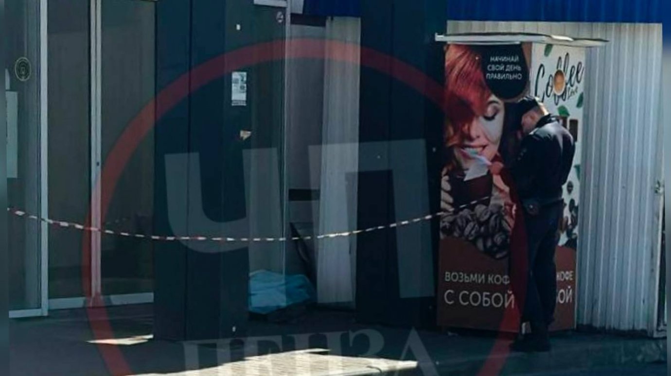 В Пензе очевидцы сообщили о скончавшемся на улице мужчине