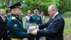 Губернатор передал в артинститут камень из Брестской крепости