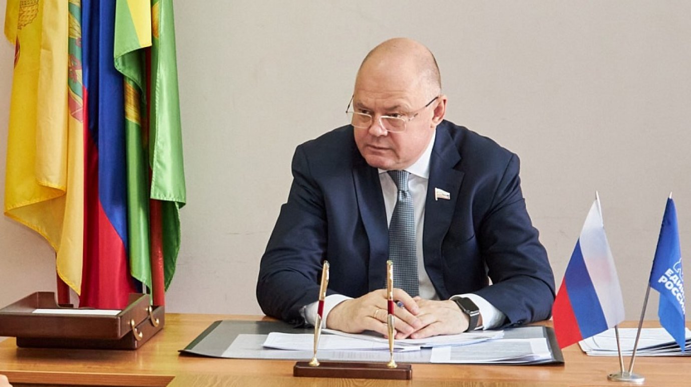 Вадим Супиков помог благоустроить могилу выдающегося педагога