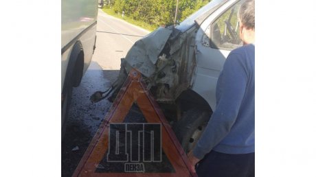 Автобус маршрута Кузнецк - Бестянка попал в ДТП