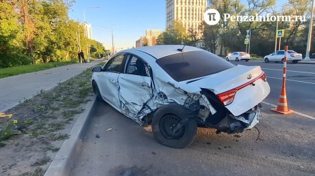 Появились кадры с места смертельного ДТП на Измайлова