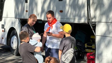 Губернатор организовал отдых в Крыму для запорожских детей