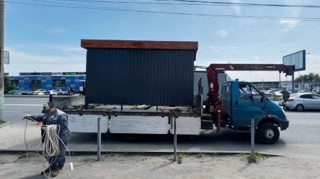На улице Аустрина появился новый остановочный павильон