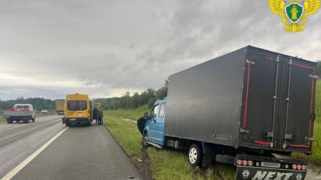В Городищенском районе в ДТП попал автобус с детьми