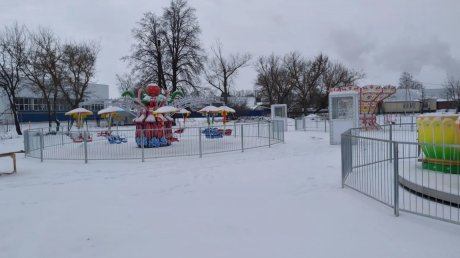 В поселке Земетчино не могут запустить новые аттракционы