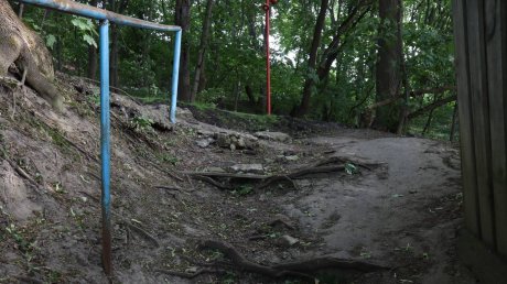 Обозначен срок сдачи 2 лестниц в районе Тропы здоровья