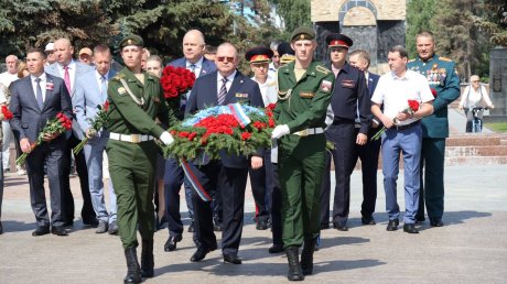 В Пензе открыли памятный знак в честь участников СВО