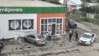 На улице Бригадной иномарка въехала в стену магазина
