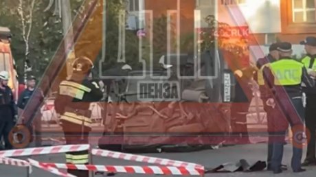 Движению на улице Калинина помешал раскуроченный ВАЗ