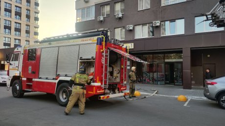 В Пензе 5 пожарных машин съехались к дому на улице Мира